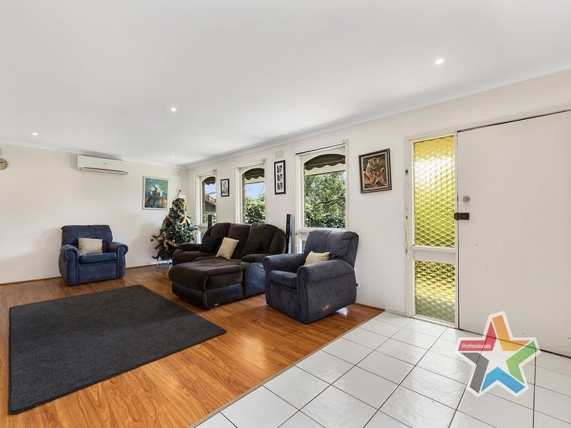 216 Manchester Road, Mooroolbark image 3