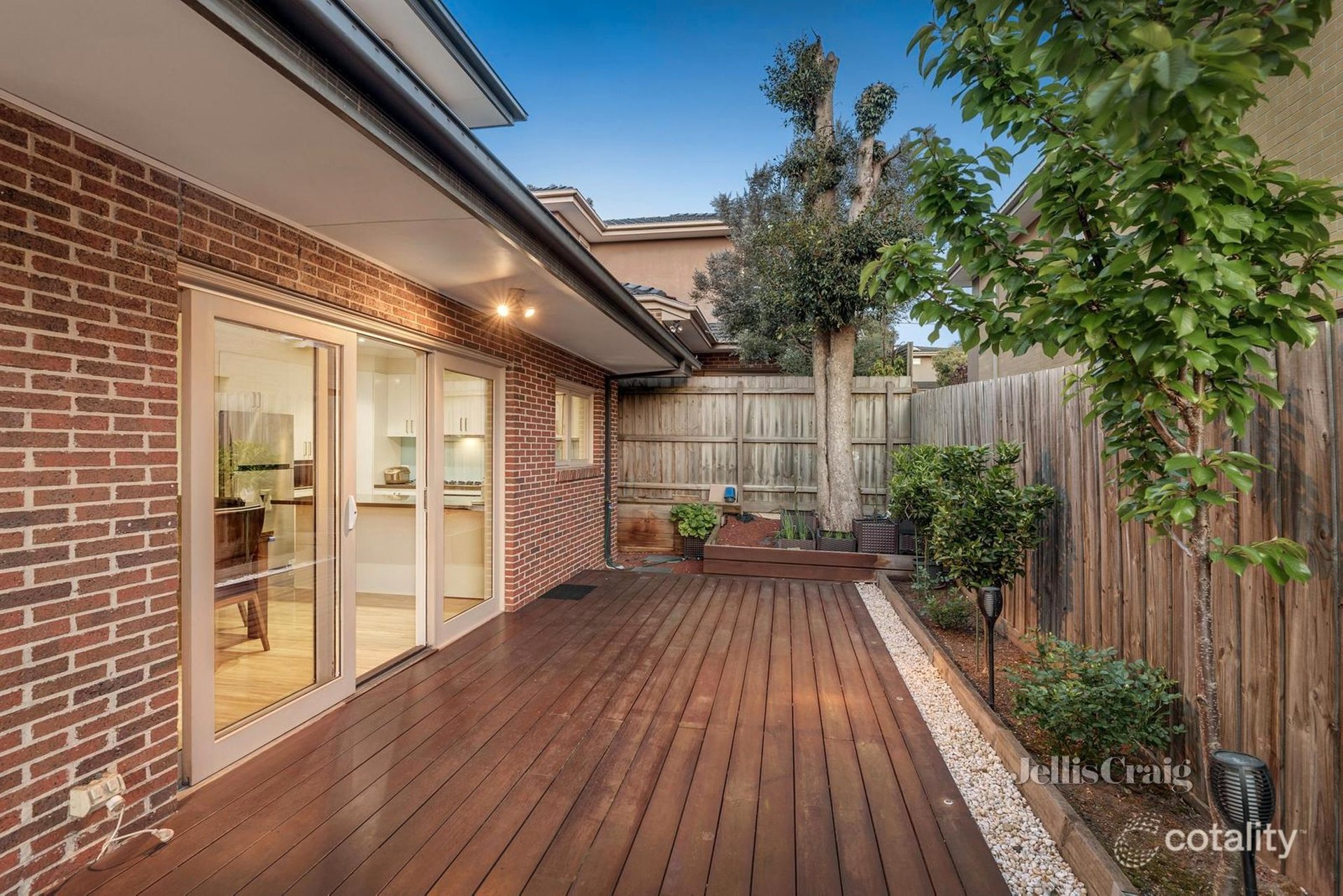 2/16 Maple Street, Mount&nbsp;Waverley image 12