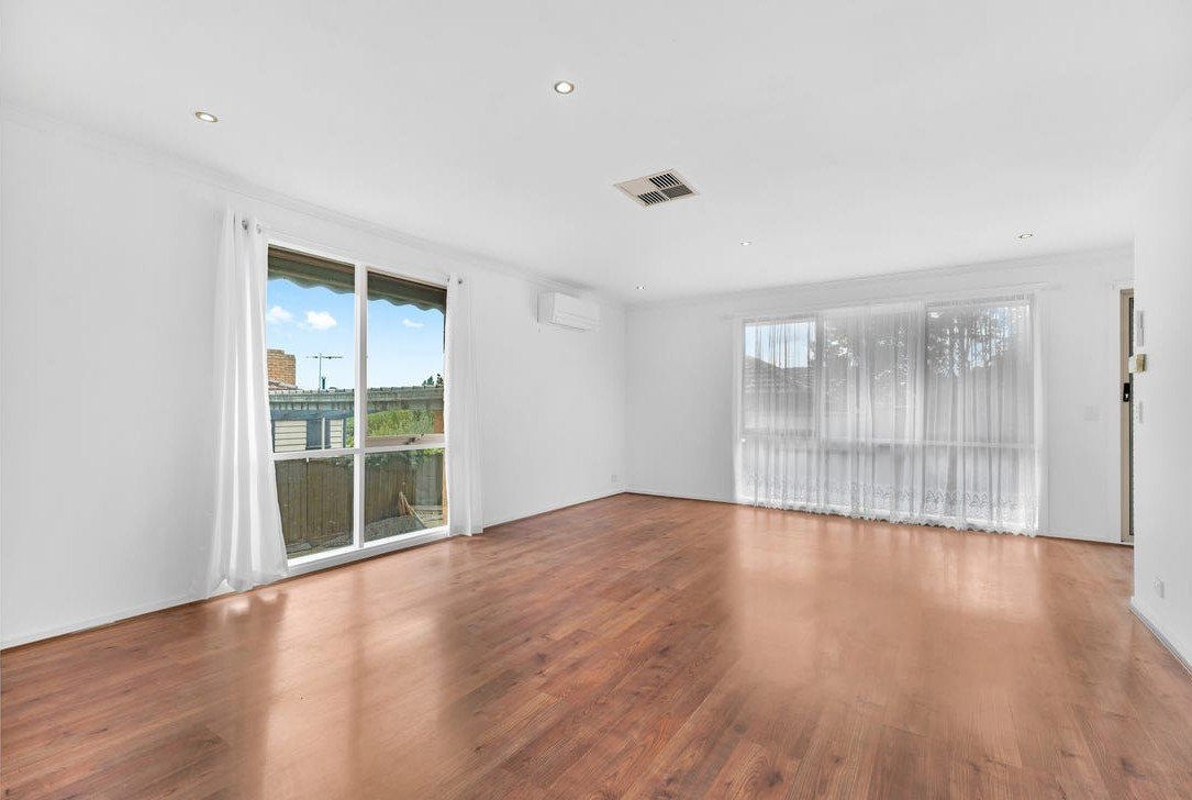 2/16 Middleborough Road, Burwood&nbsp;East image 2