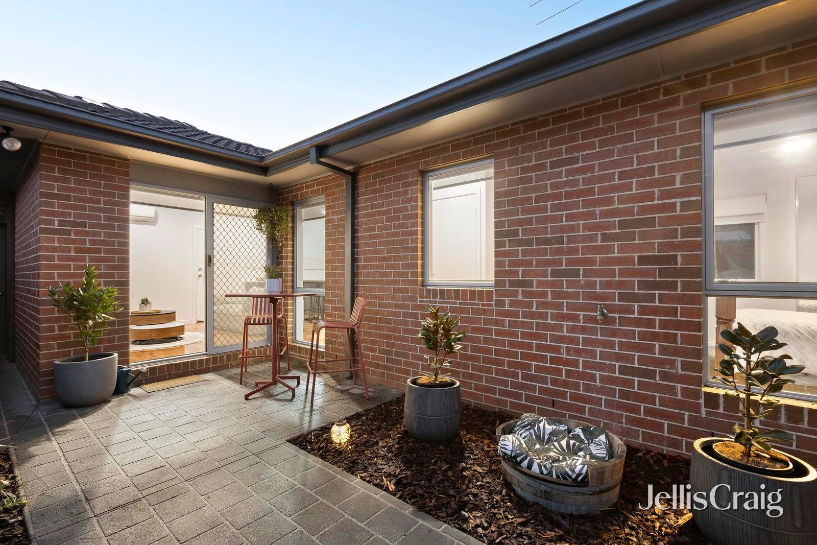 2/16 Pascoe Street, Pascoe&nbsp;Vale image 9