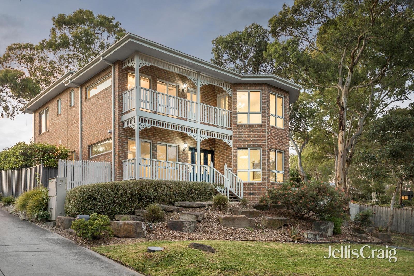 2/16 Piper Crescent, Eltham image 13