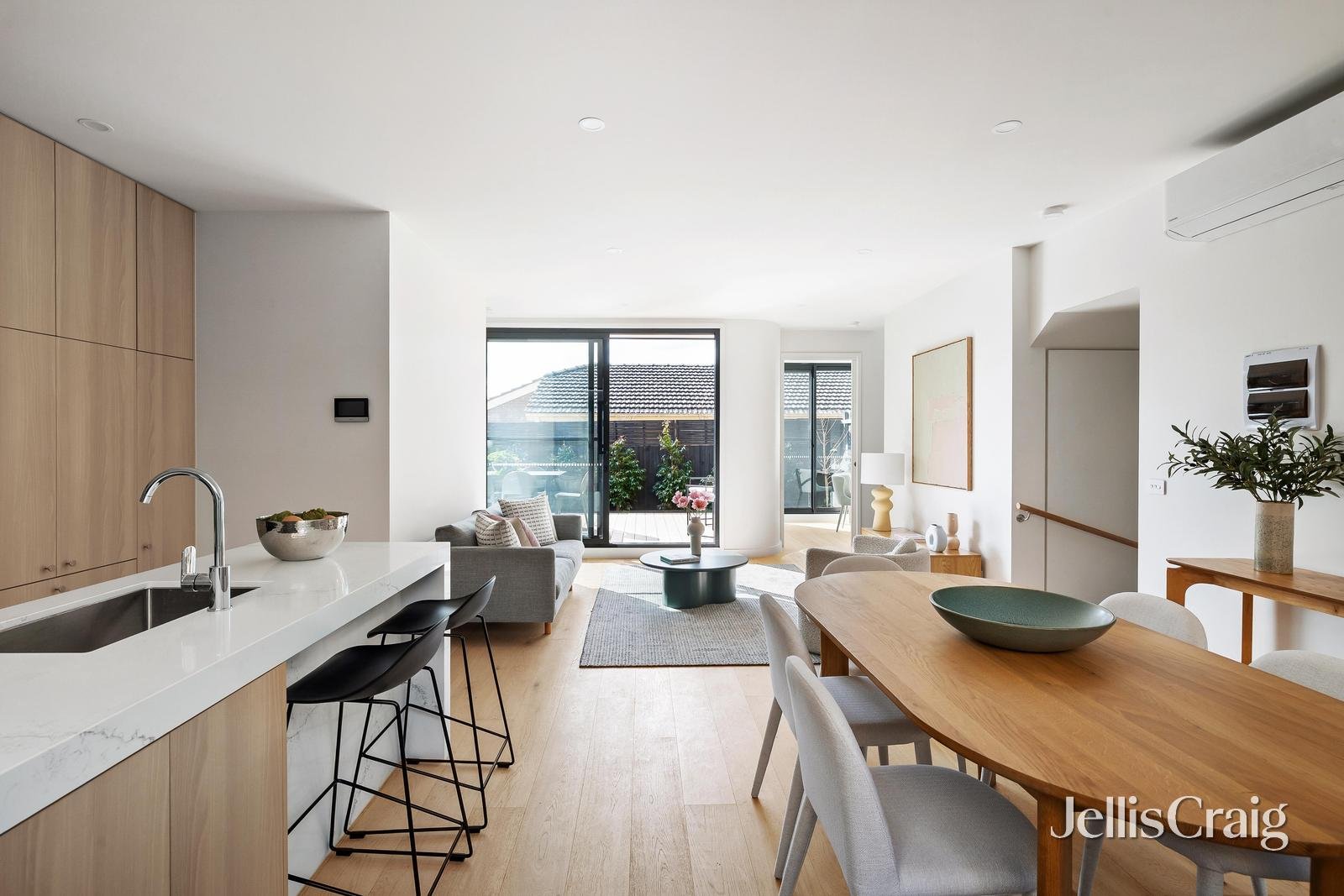 2/16 Summerhill Road, Glen&nbsp;Iris image 3