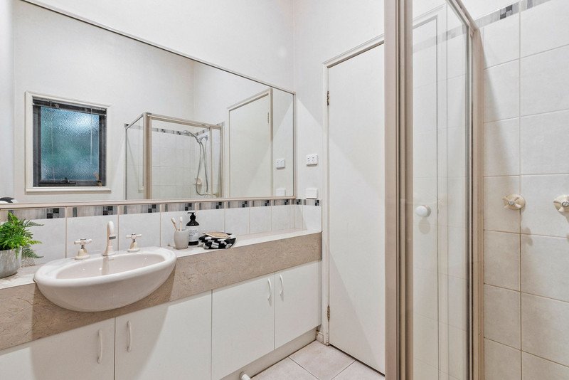 2/16 Tarook Way, Mornington image 6