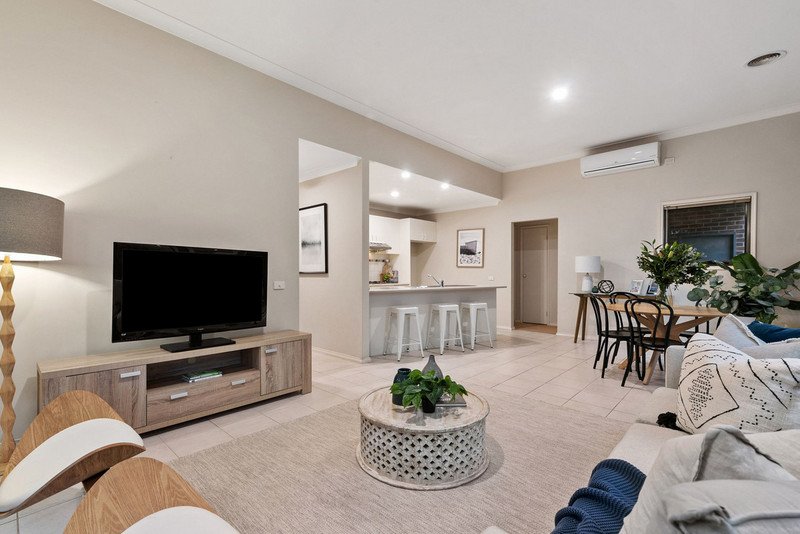 2/16 Tarook Way, Mornington image 3