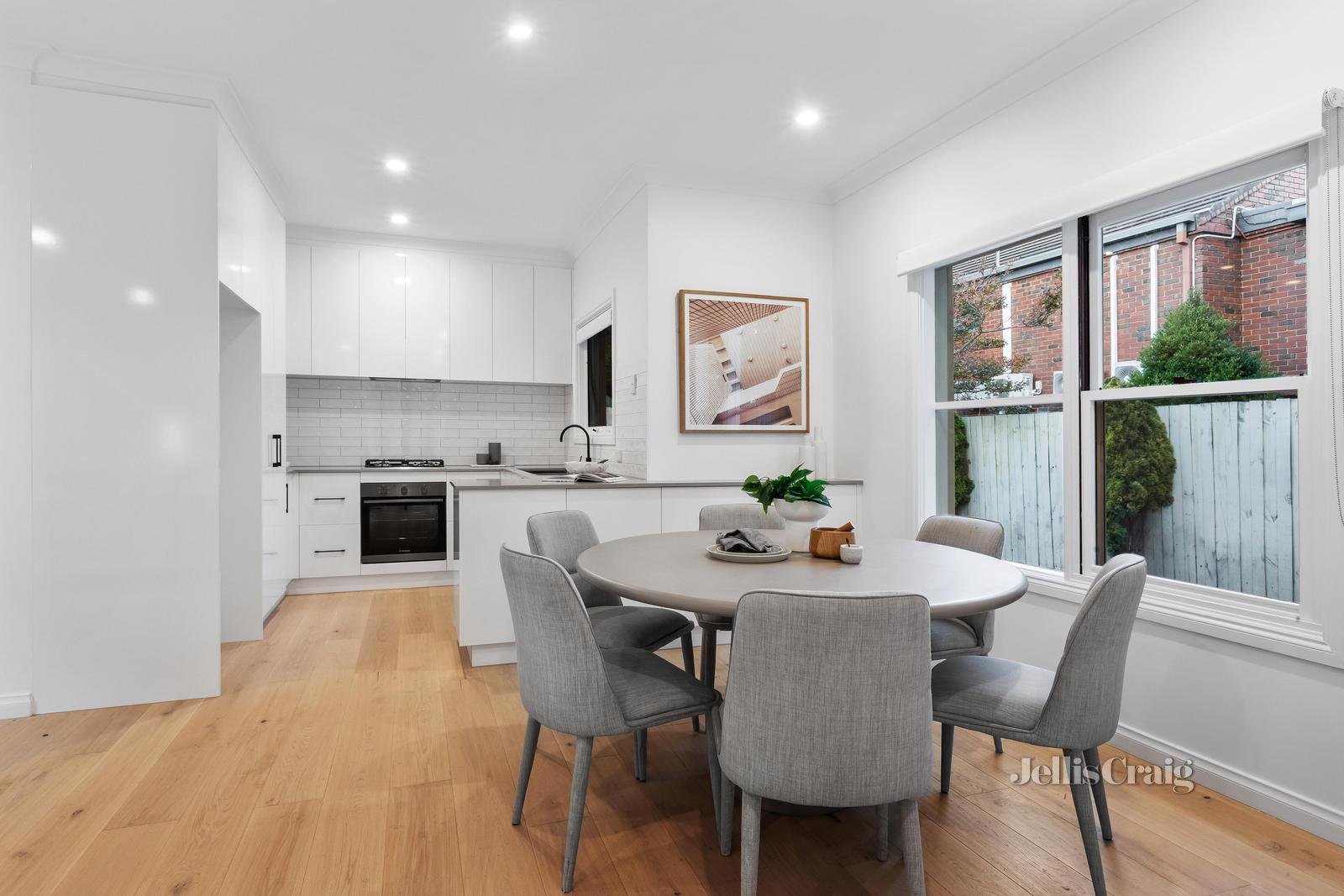2/16 View Street, Highett image 4