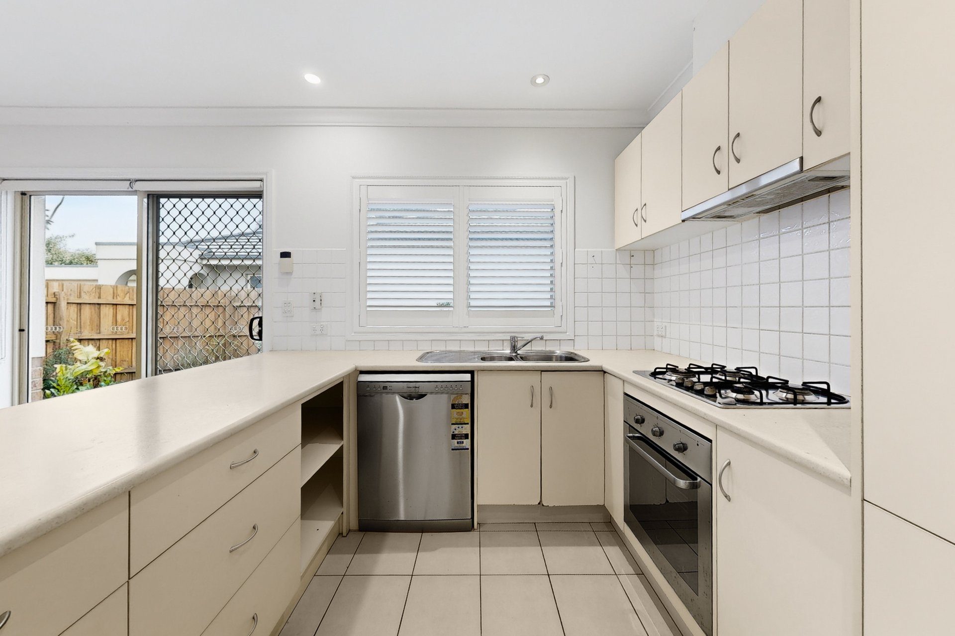 2/16 Wridgway Avenue, Burwood image 3