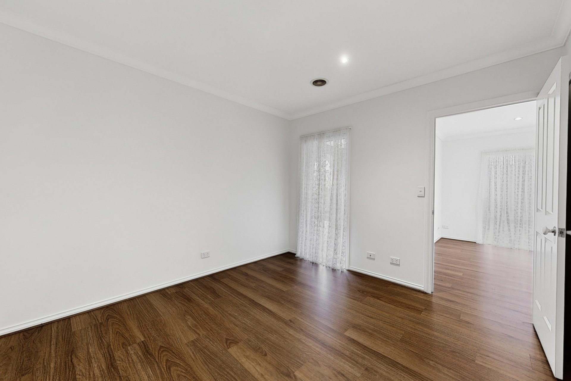 2/16 Wridgway Avenue, Burwood image 5