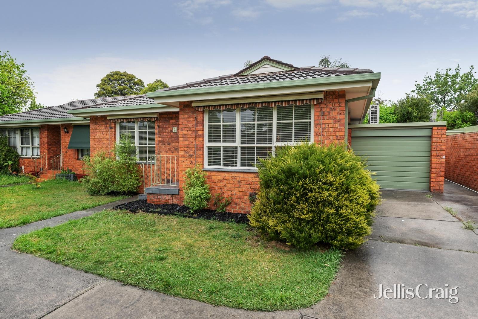 2/160-162 Surrey Road, Blackburn image 1