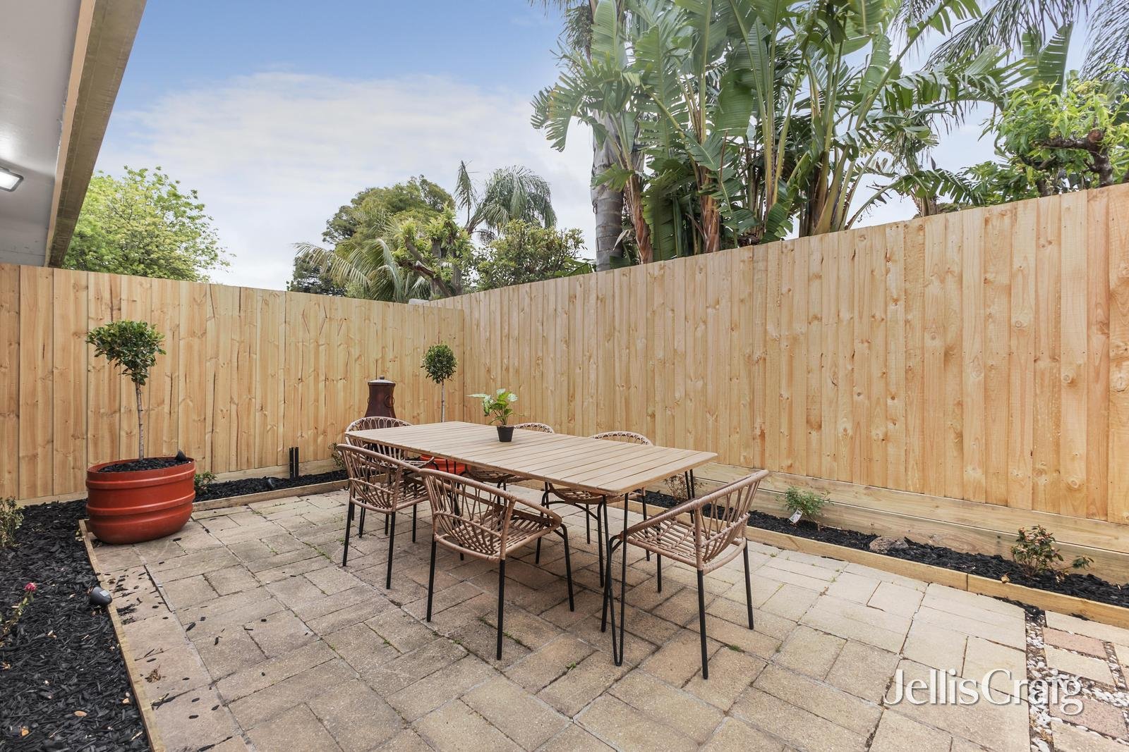 2/160-162 Surrey Road, Blackburn image 7