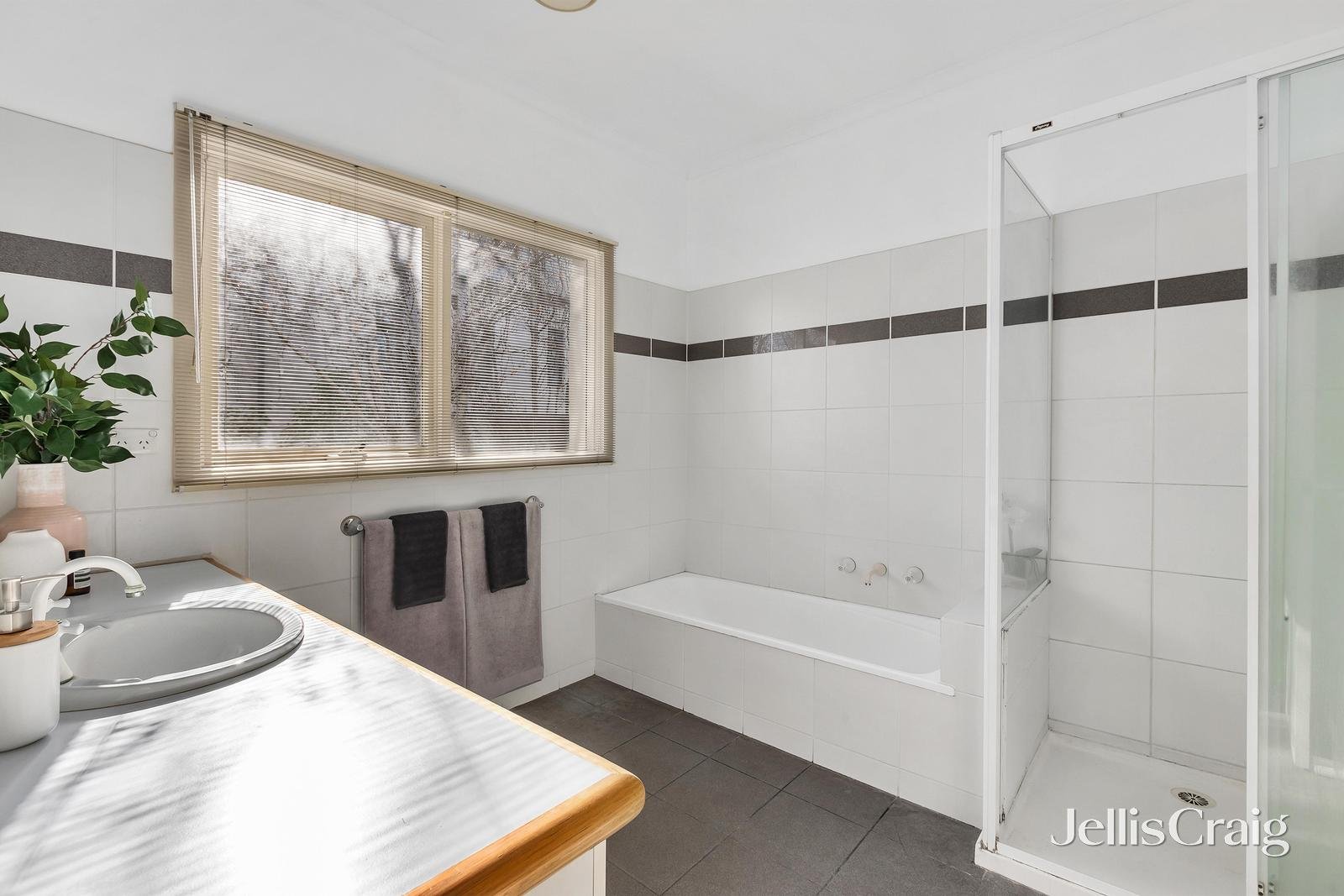 2/160 Peel Street, Kew image 7