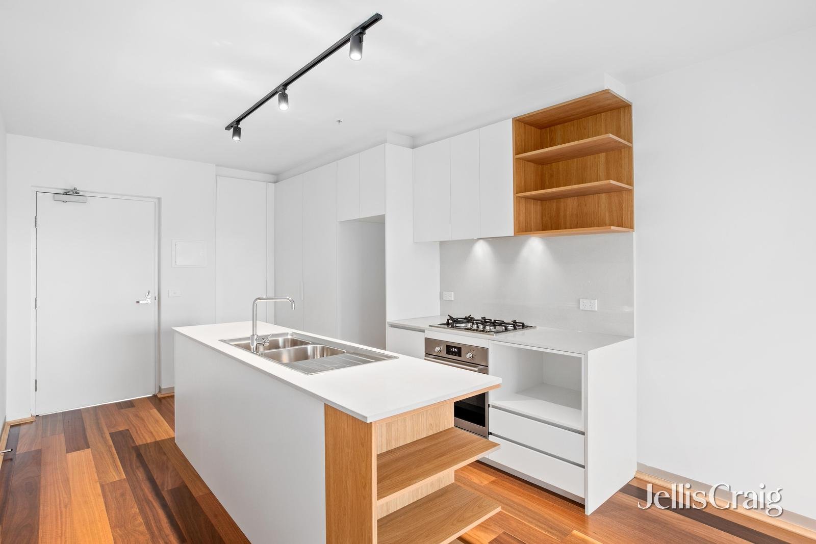 216/110 Roberts Street, West&nbsp;Footscray image 3