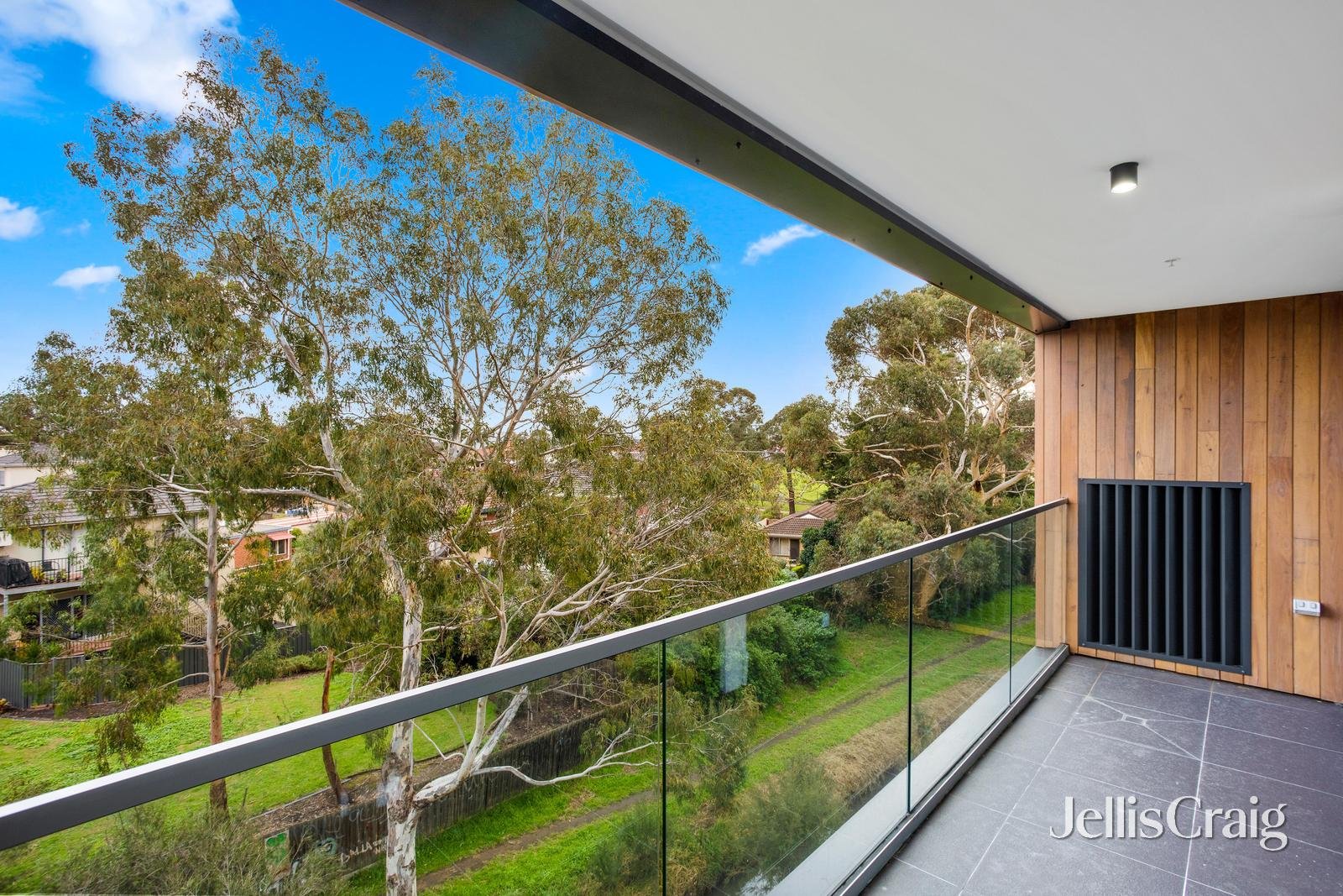 216/110 Roberts Street, West&nbsp;Footscray image 5