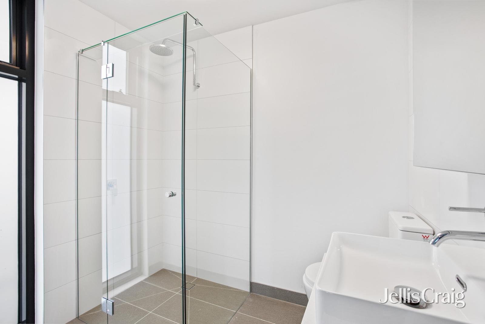 216/110 Roberts Street, West&nbsp;Footscray image 9