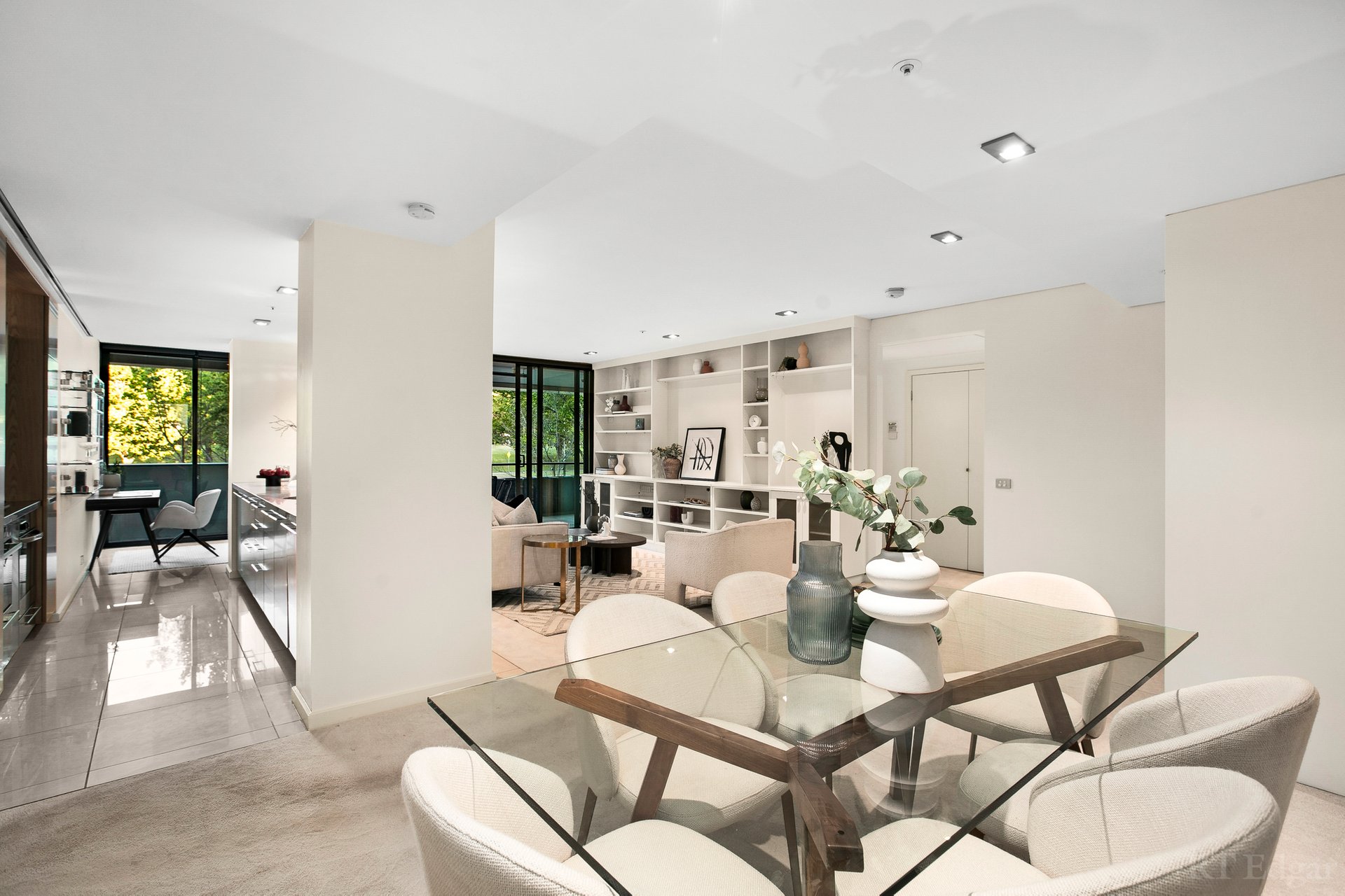 216/250 St Kilda Road, Southbank image 2