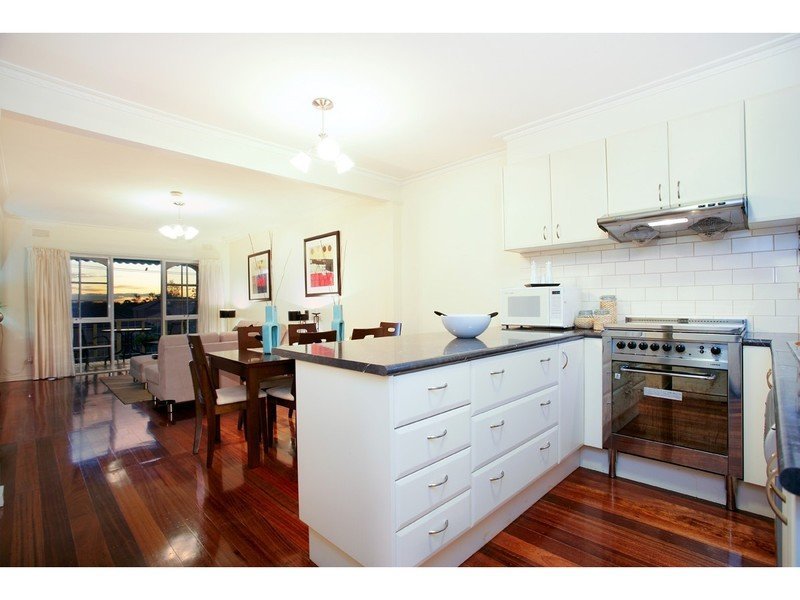 2/163 Prospect Hill Road, Canterbury image 5