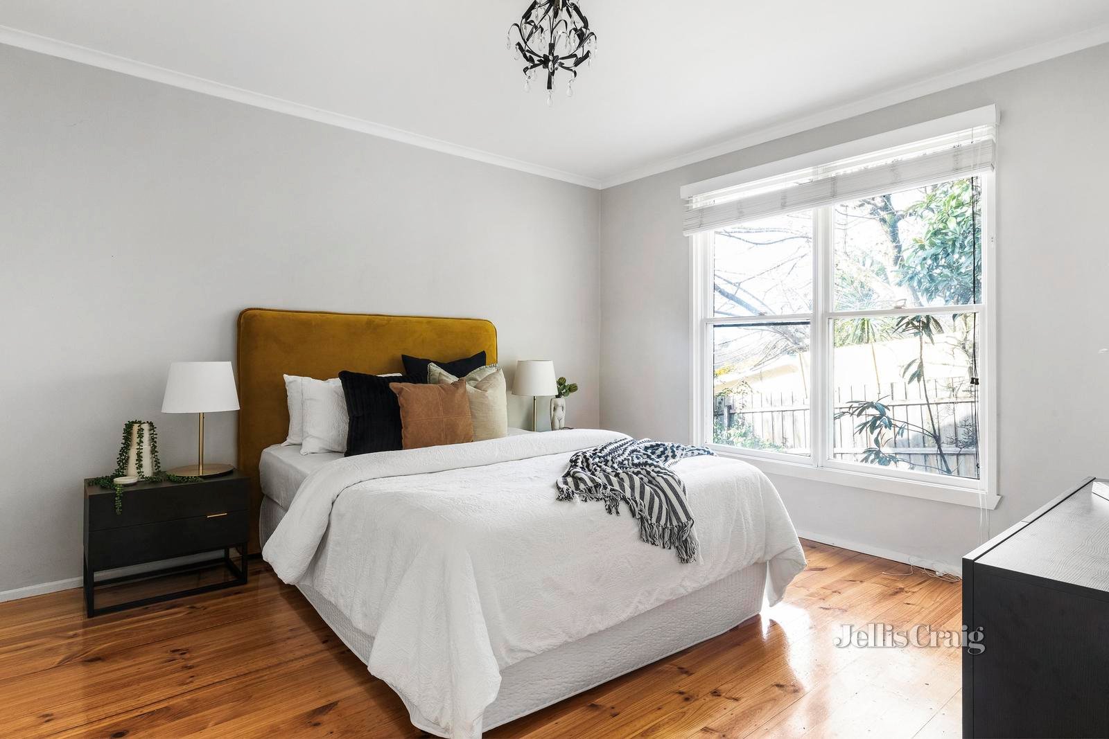 2/164 Waiora Road, Rosanna image 5