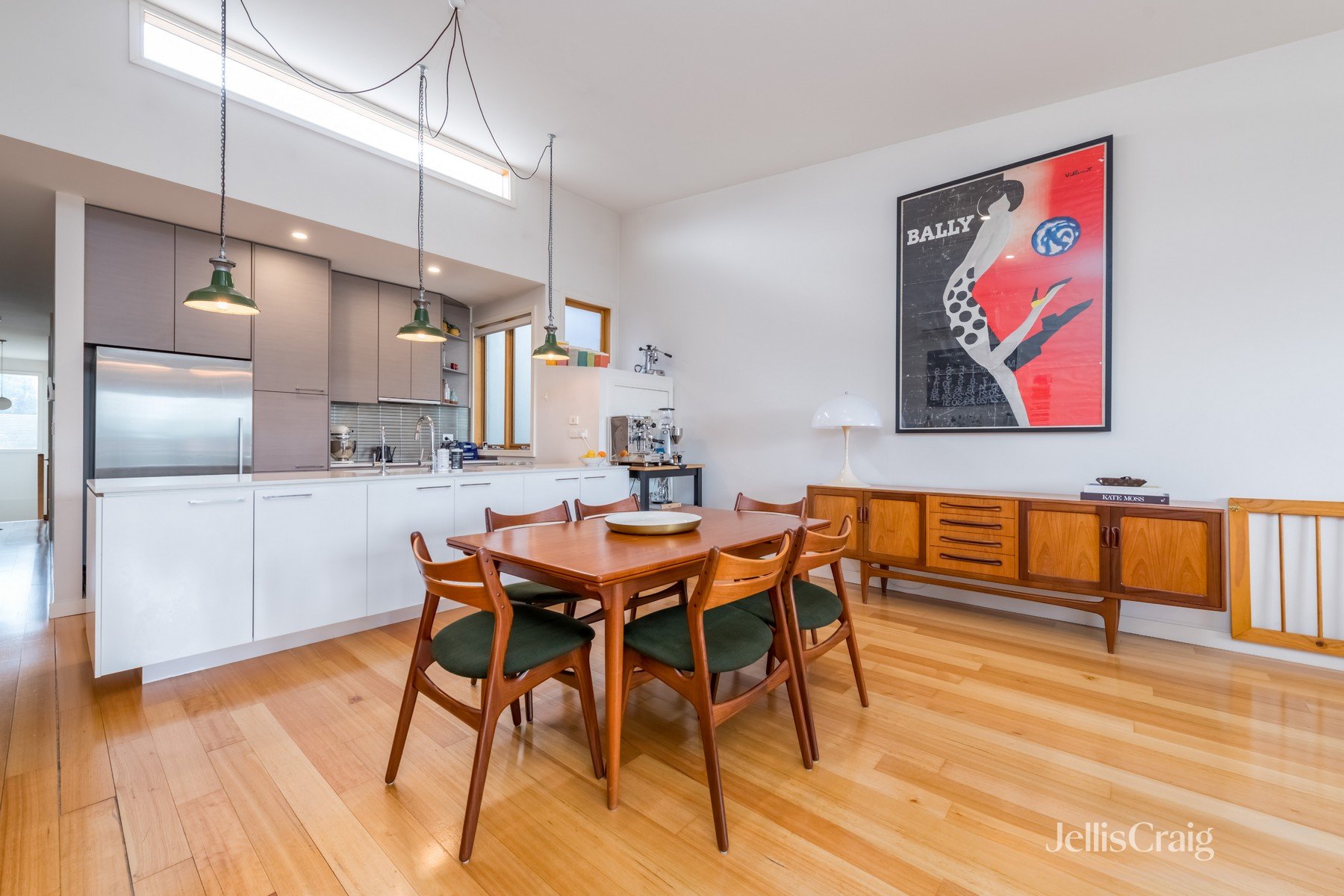 2/165 Darebin Road, Thornbury image 2