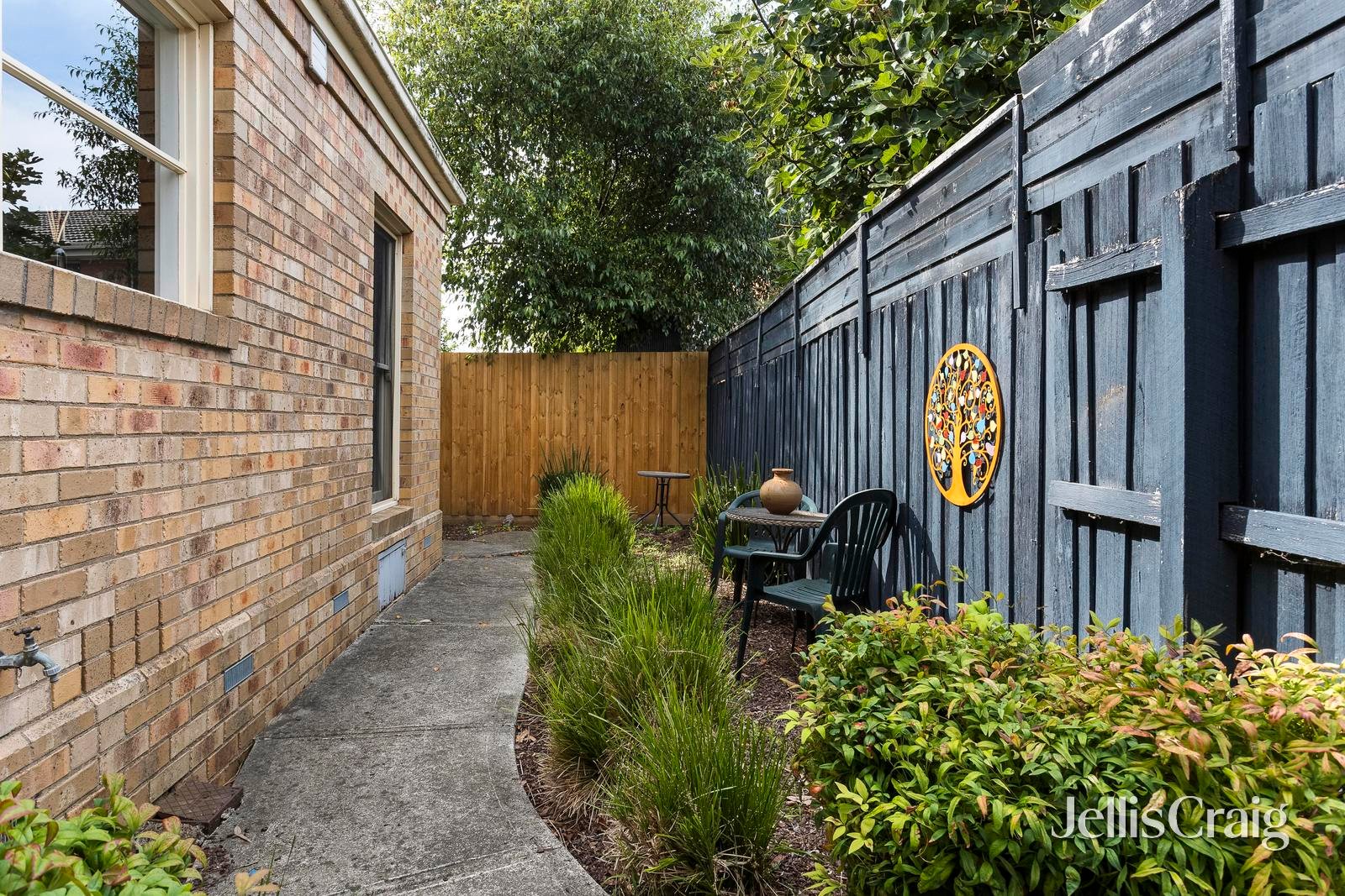 2/165 Miller Street, Thornbury image 10