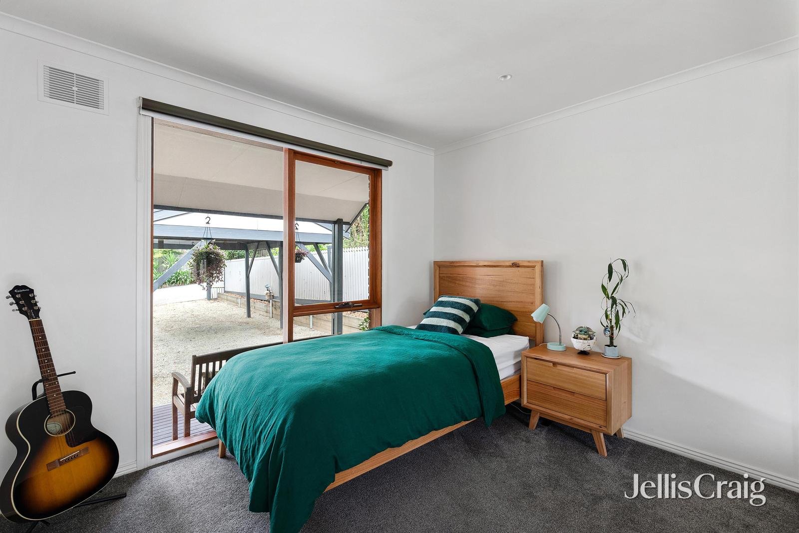 2/165 Rattray Road, Montmorency image 12