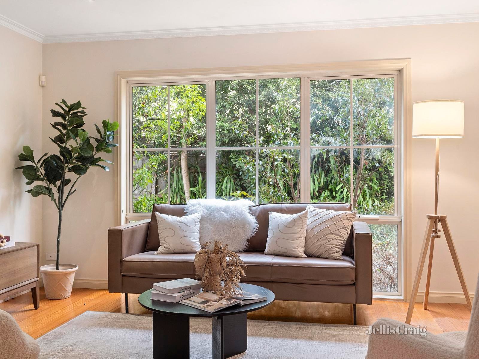 2/167 Blackburn Road, Doncaster East image 4