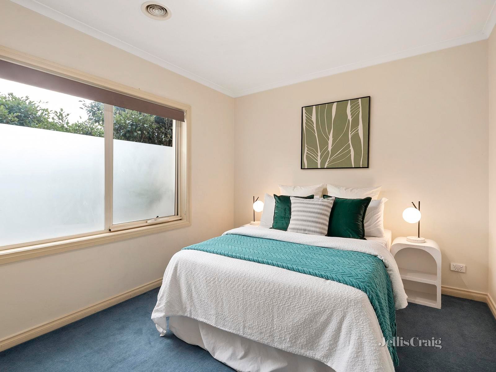 2/167 Blackburn Road, Doncaster East image 9