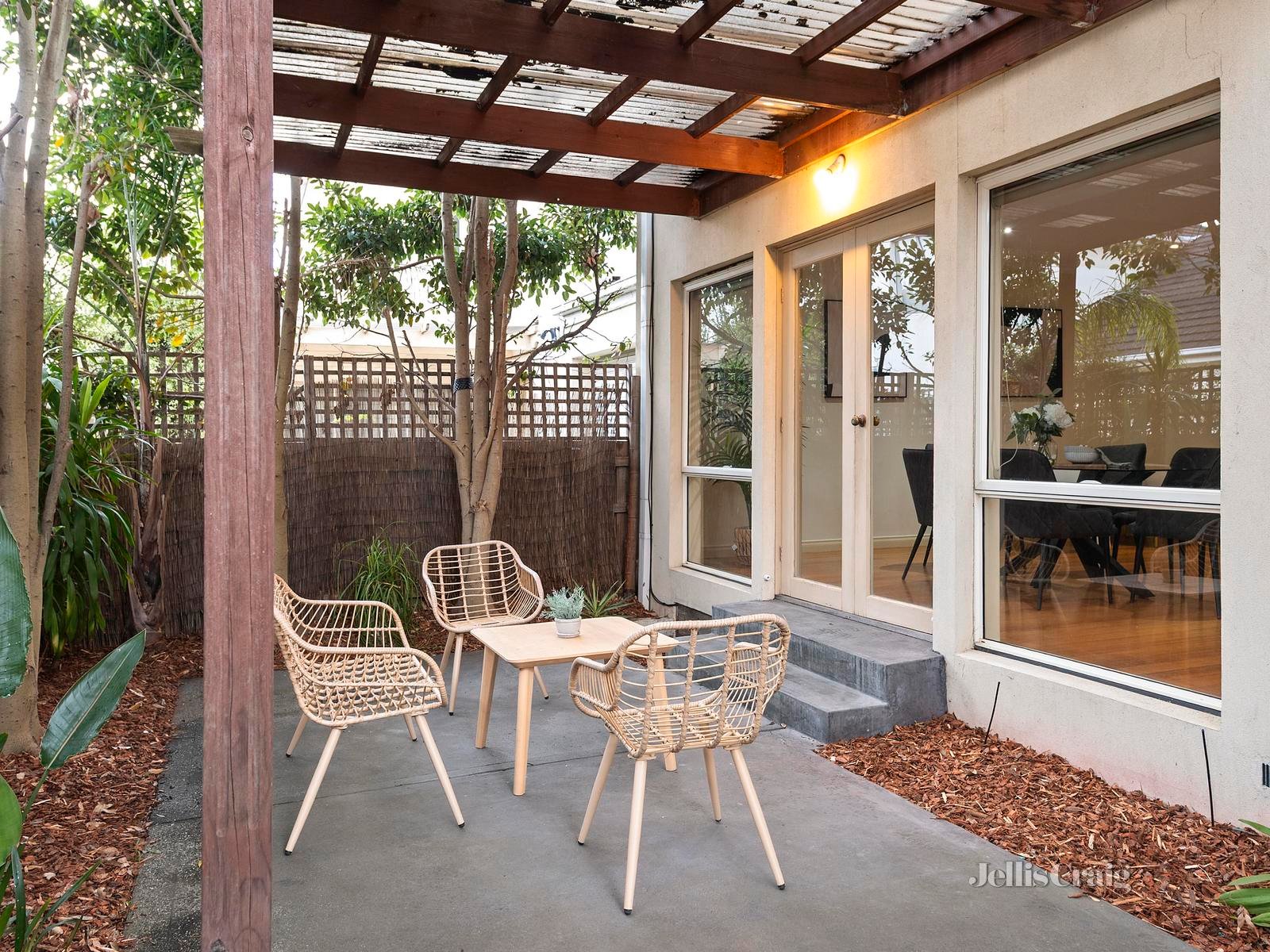 2/167 Blackburn Road, Doncaster East image 11