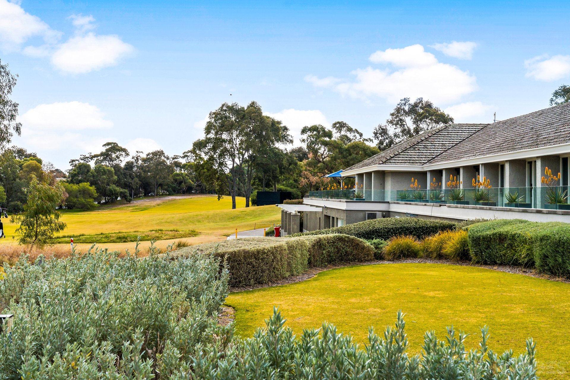 217-221 Nepean Highway Parkdale