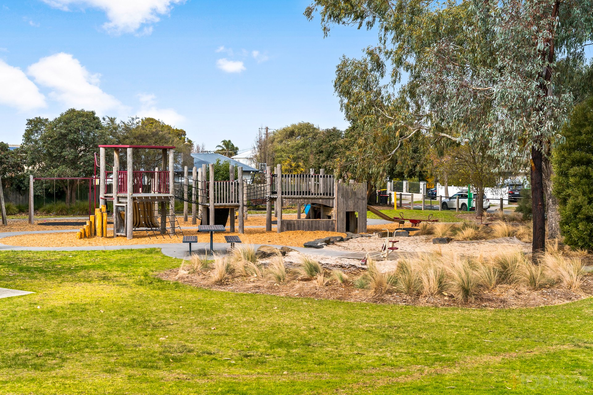 217-221 Nepean Highway Parkdale