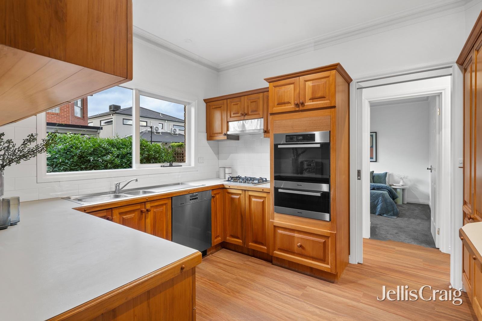 2/17 Belgrove Avenue, Balwyn image 5