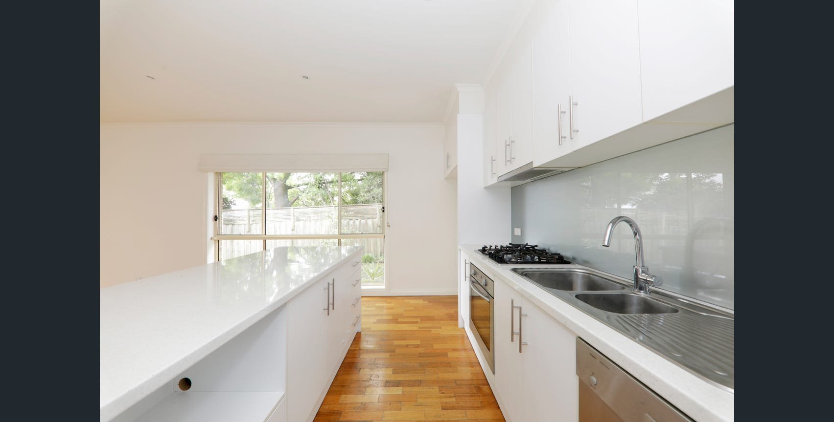 2/17 Box Avenue, Forest Hill image 3