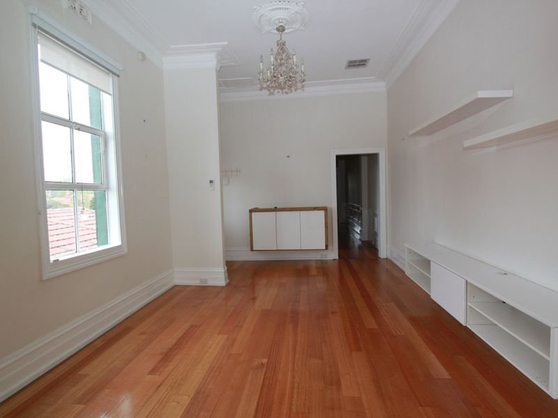 Property Gallery Thumbnail 6