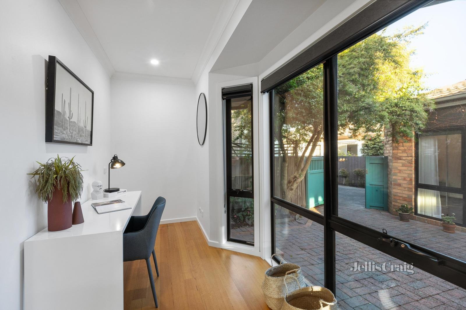 2/17 Connie Street, Bentleigh East image 6