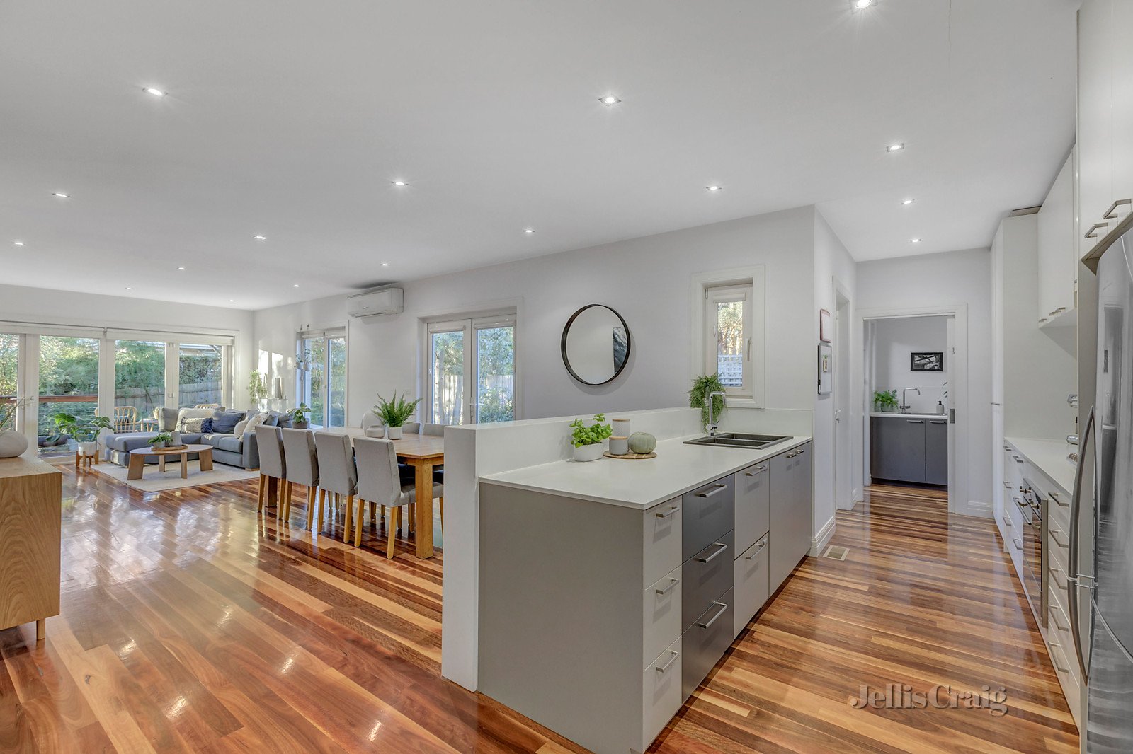 2/17 Culwell Avenue, Mitcham image 3