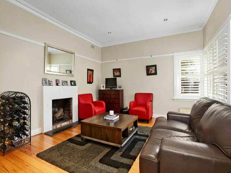 217 Elgar Road, Surrey Hills image 2