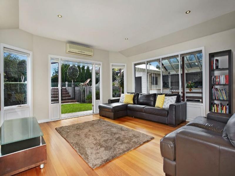 217 Elgar Road, Surrey Hills image 5