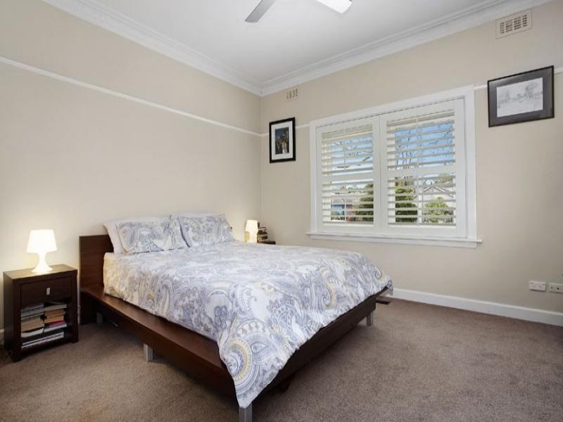 217 Elgar Road, Surrey Hills image 6
