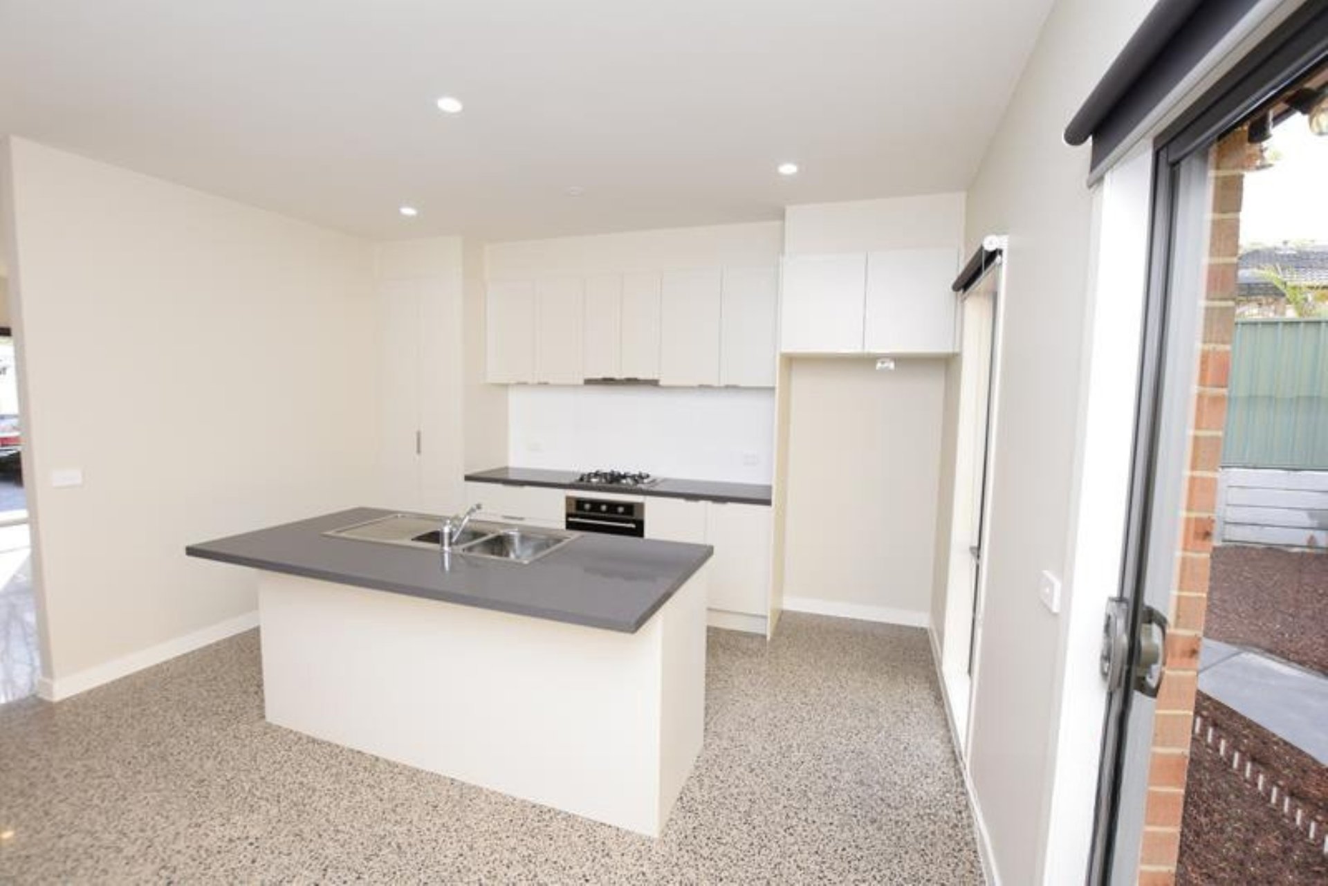 2/17 Greenville Street, Mooroolbark image 8