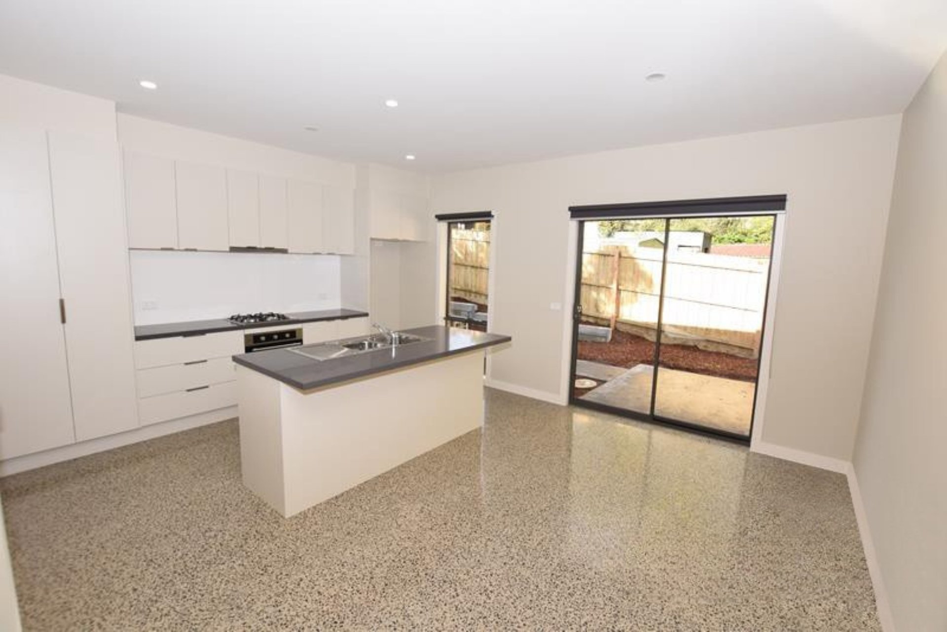 2/17 Greenville Street, Mooroolbark image 7