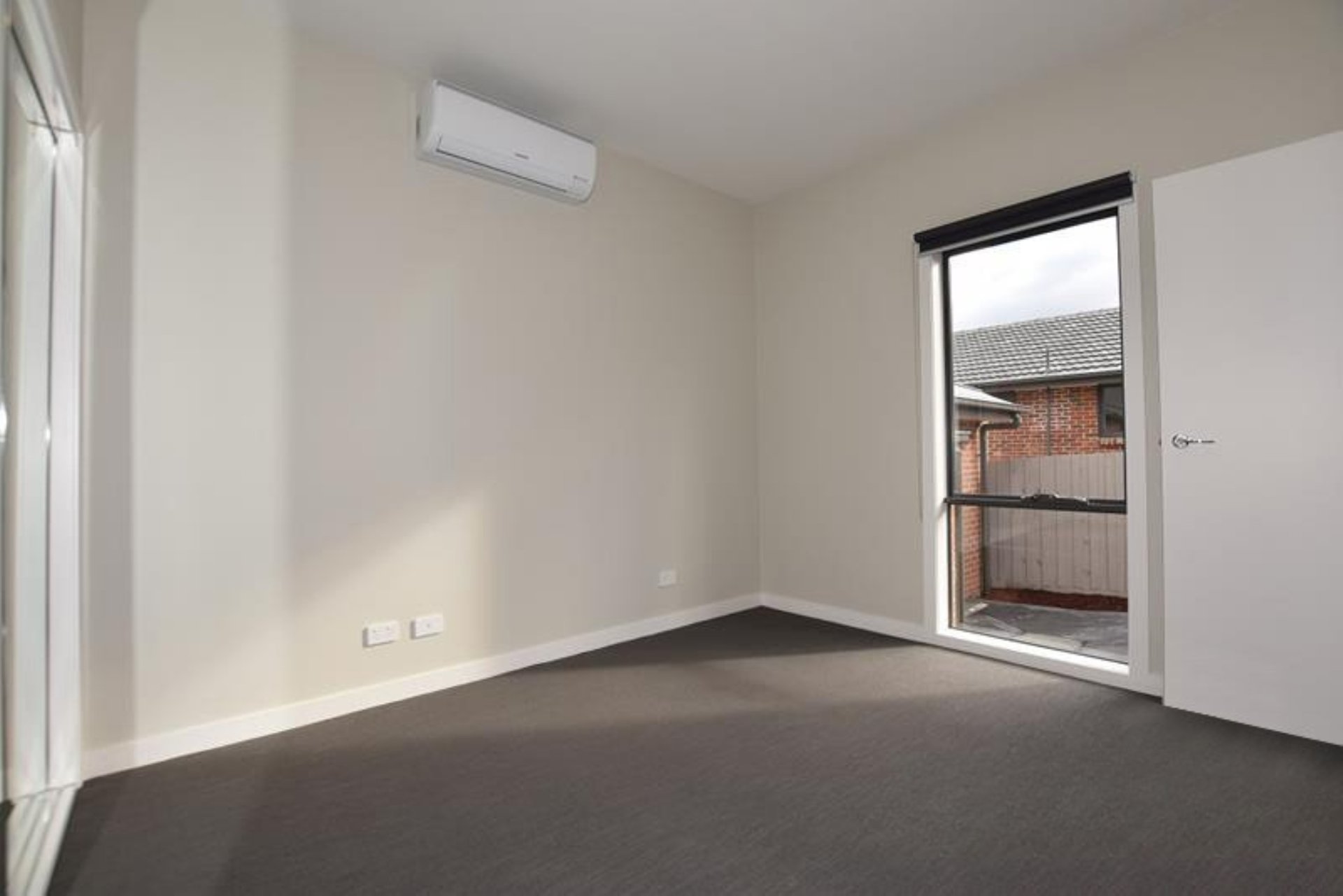2/17 Greenville Street, Mooroolbark image 5