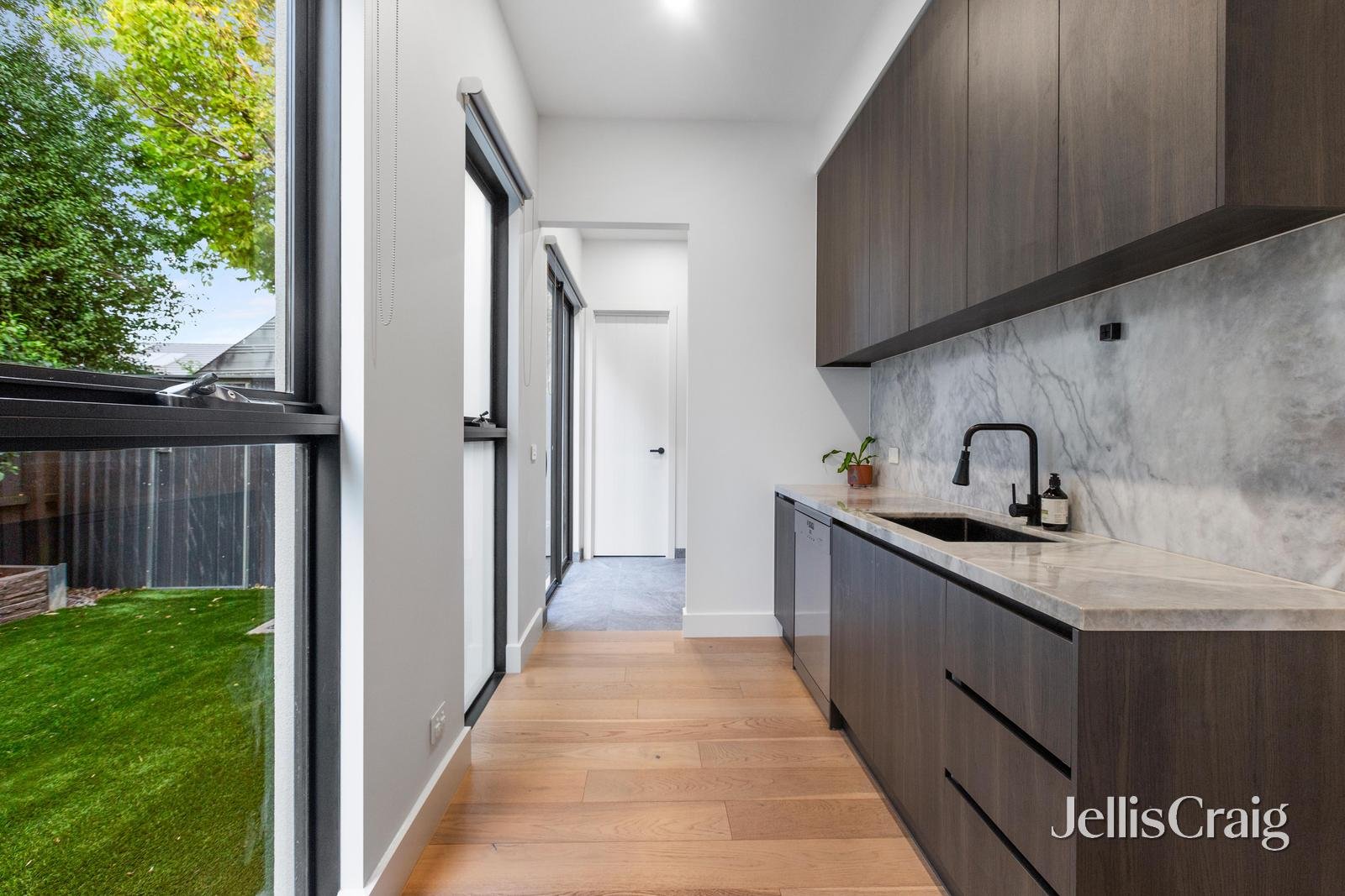 2/17 Ian Grove, Mount&nbsp;Waverley image 4