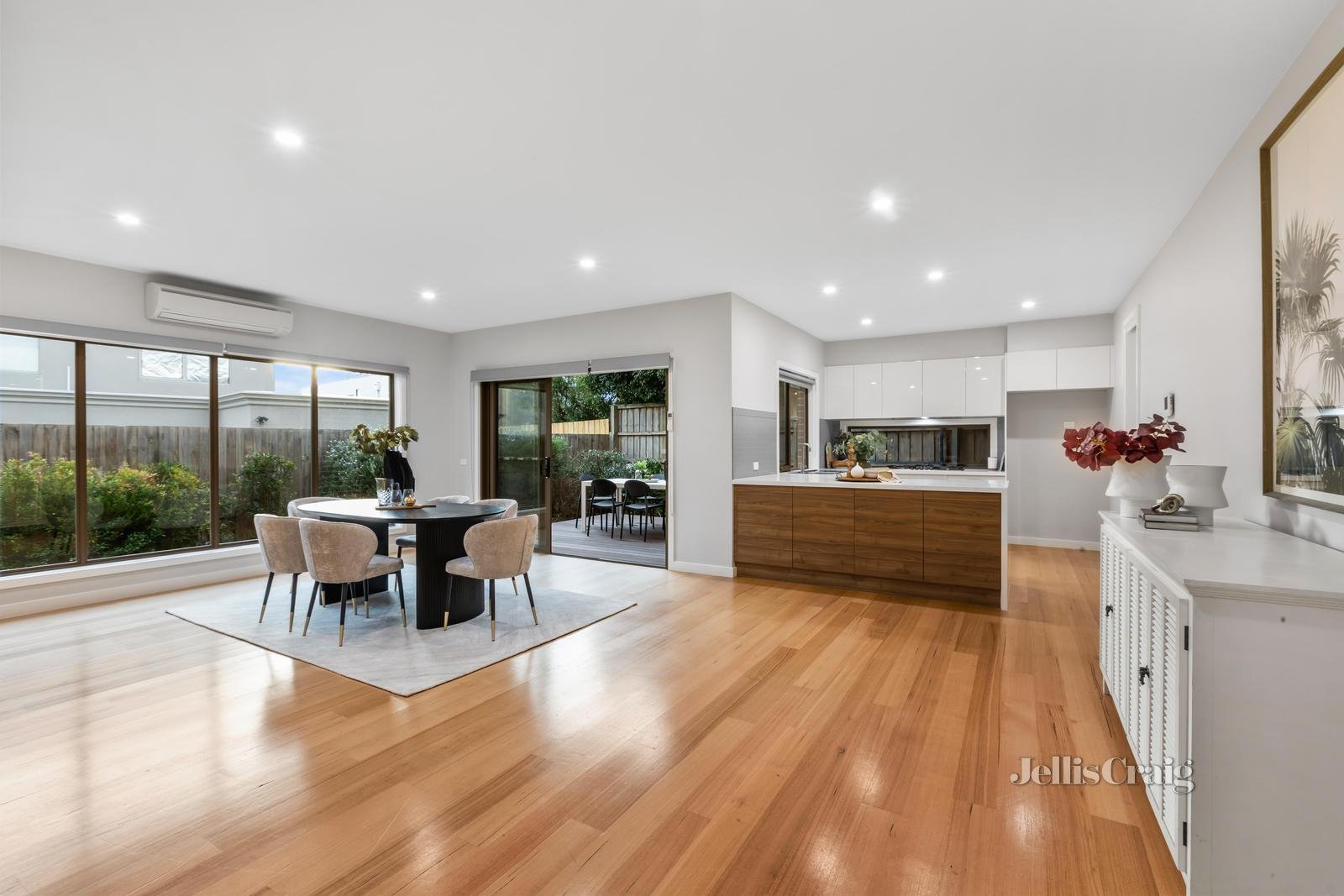 2/17 Joy Street, Mount Waverley image 5