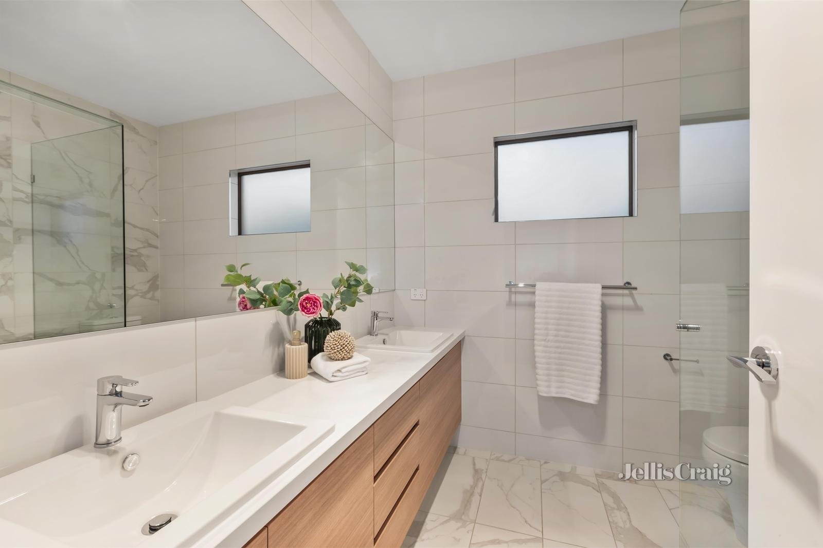 2/17 Joy Street, Mount Waverley image 11