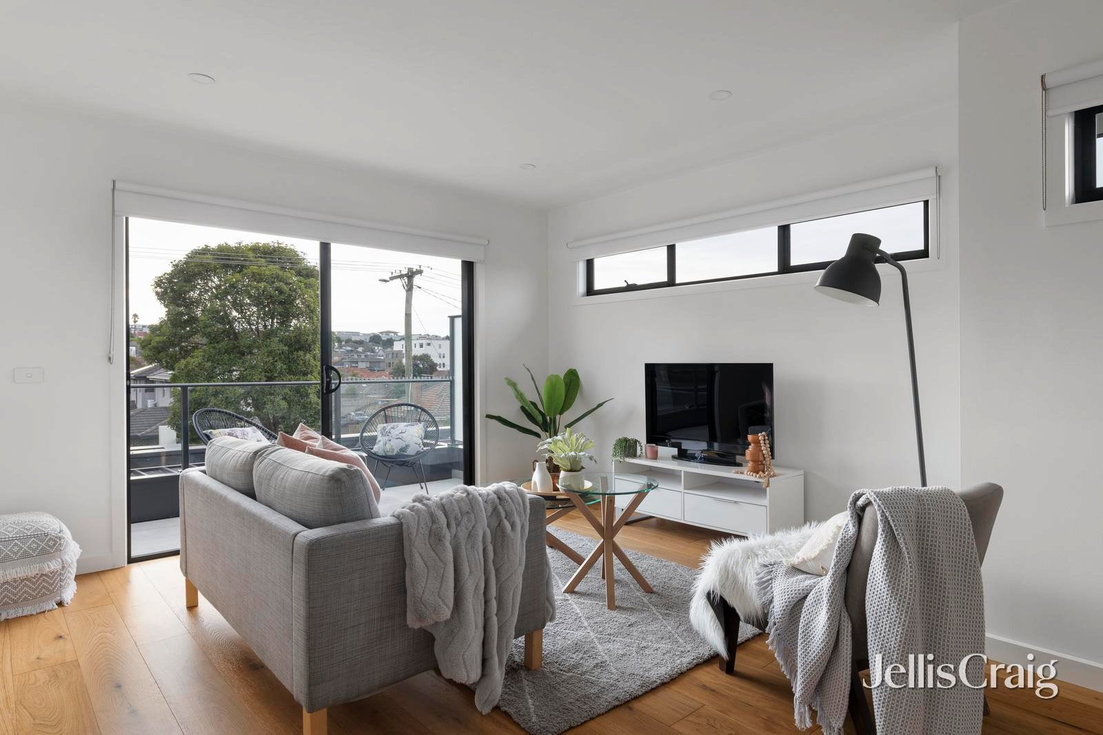 2/17 McComas Street, Reservoir image 2