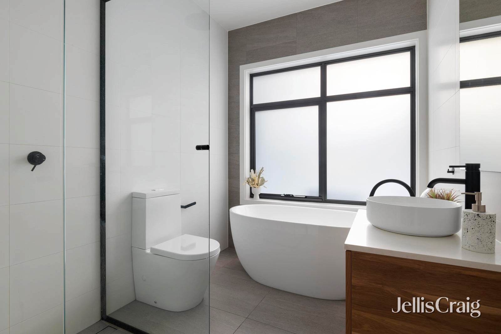 2/17 McComas Street, Reservoir image 7