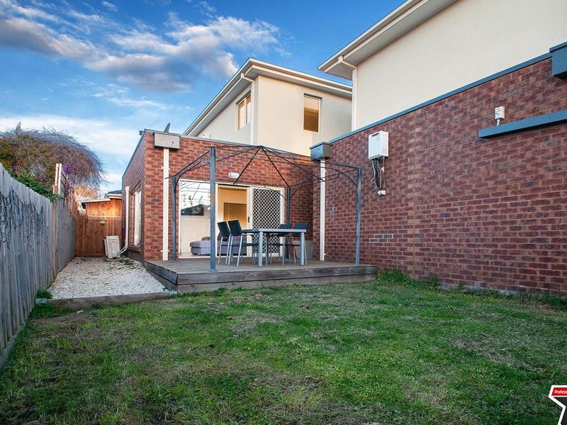 2/17 Morelle Court, Mooroolbark image 11