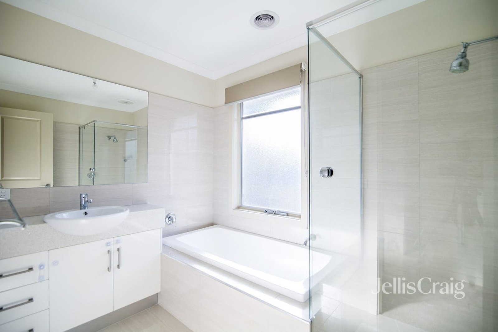 217 Mountain View Rd, Greensborough image 9