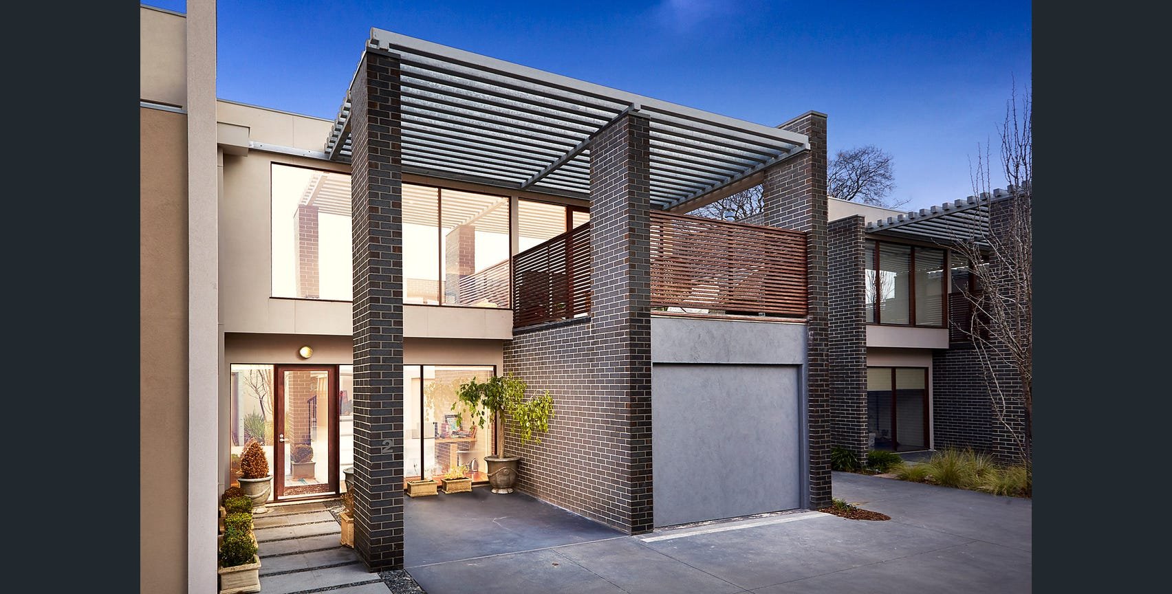 2/17 Pakington Street, Kew image 1