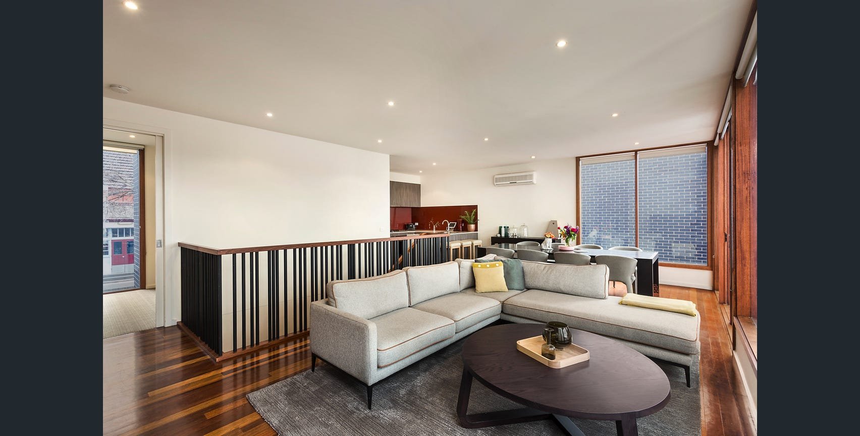 2/17 Pakington Street, Kew image 2