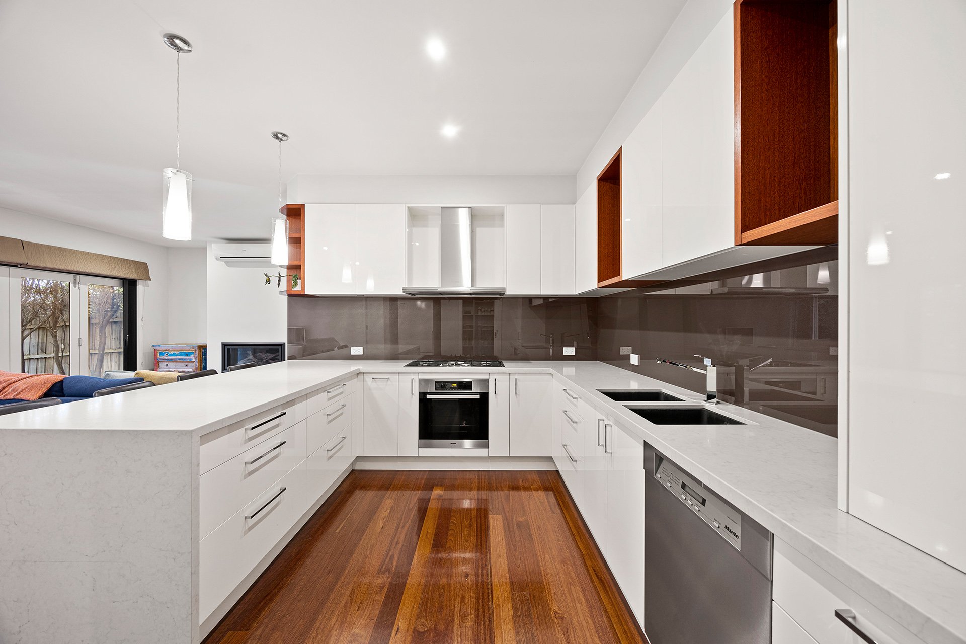 2/17 Park Road, Donvale image 3