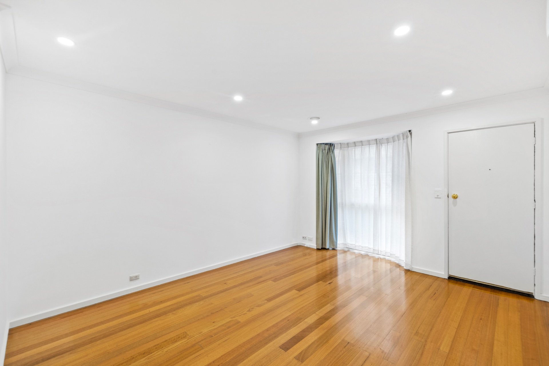 2/17 Percy Street, Mitcham image 2